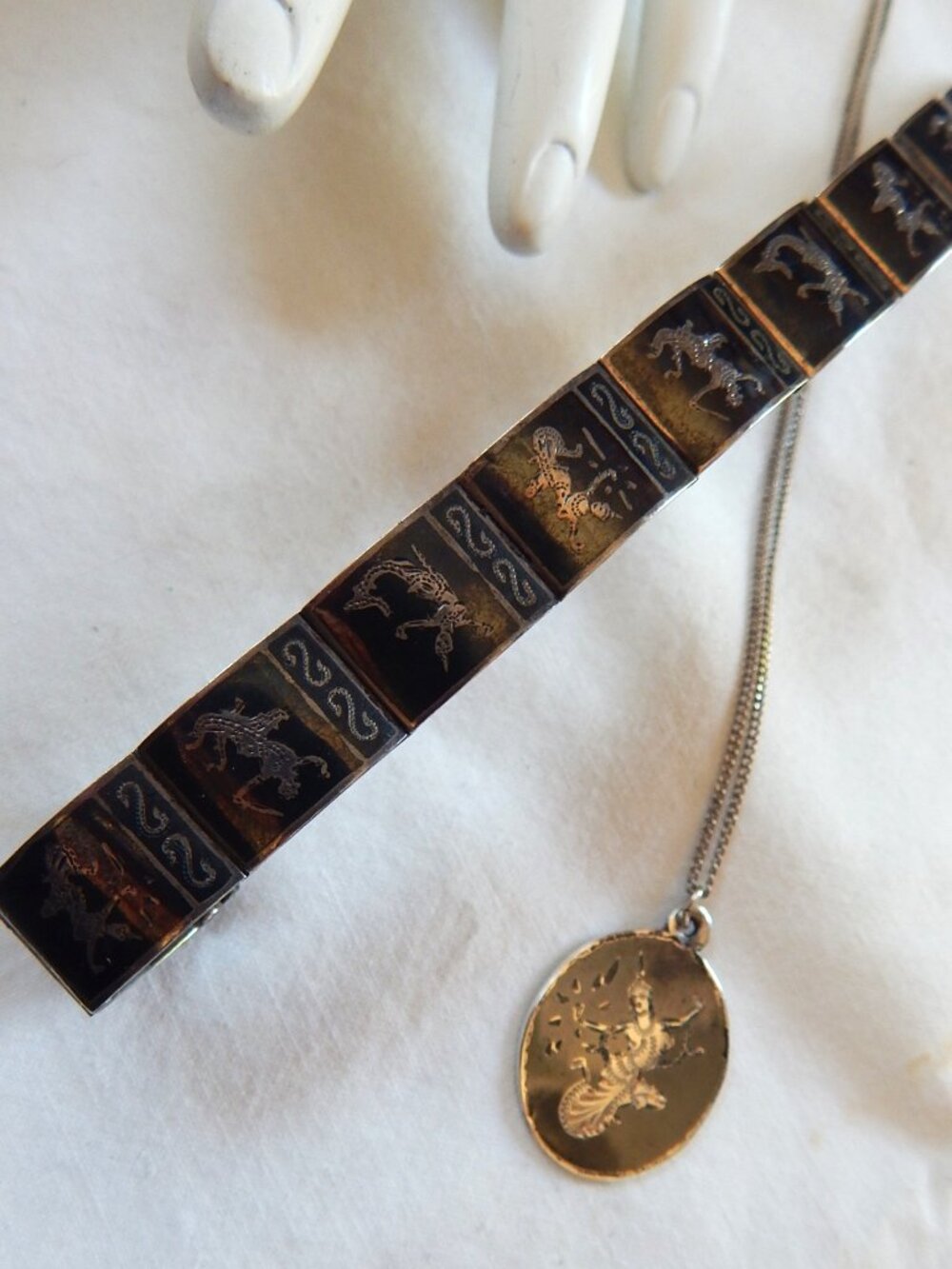 Vintage Siamese Pendant & Link Bracelet - Sterling / Niello